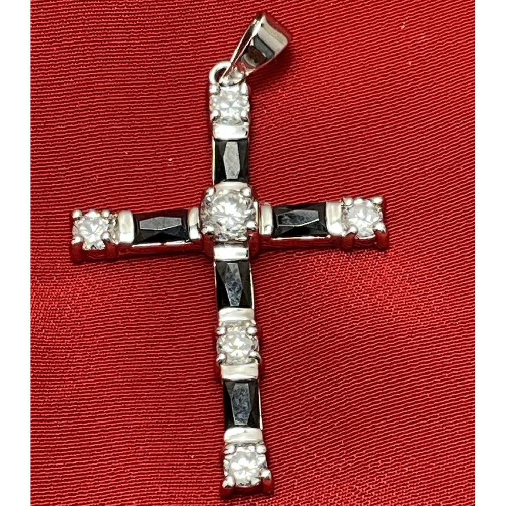 925 Sterling Silver Clear And Black Contrasting Moissanite Cross Pendant